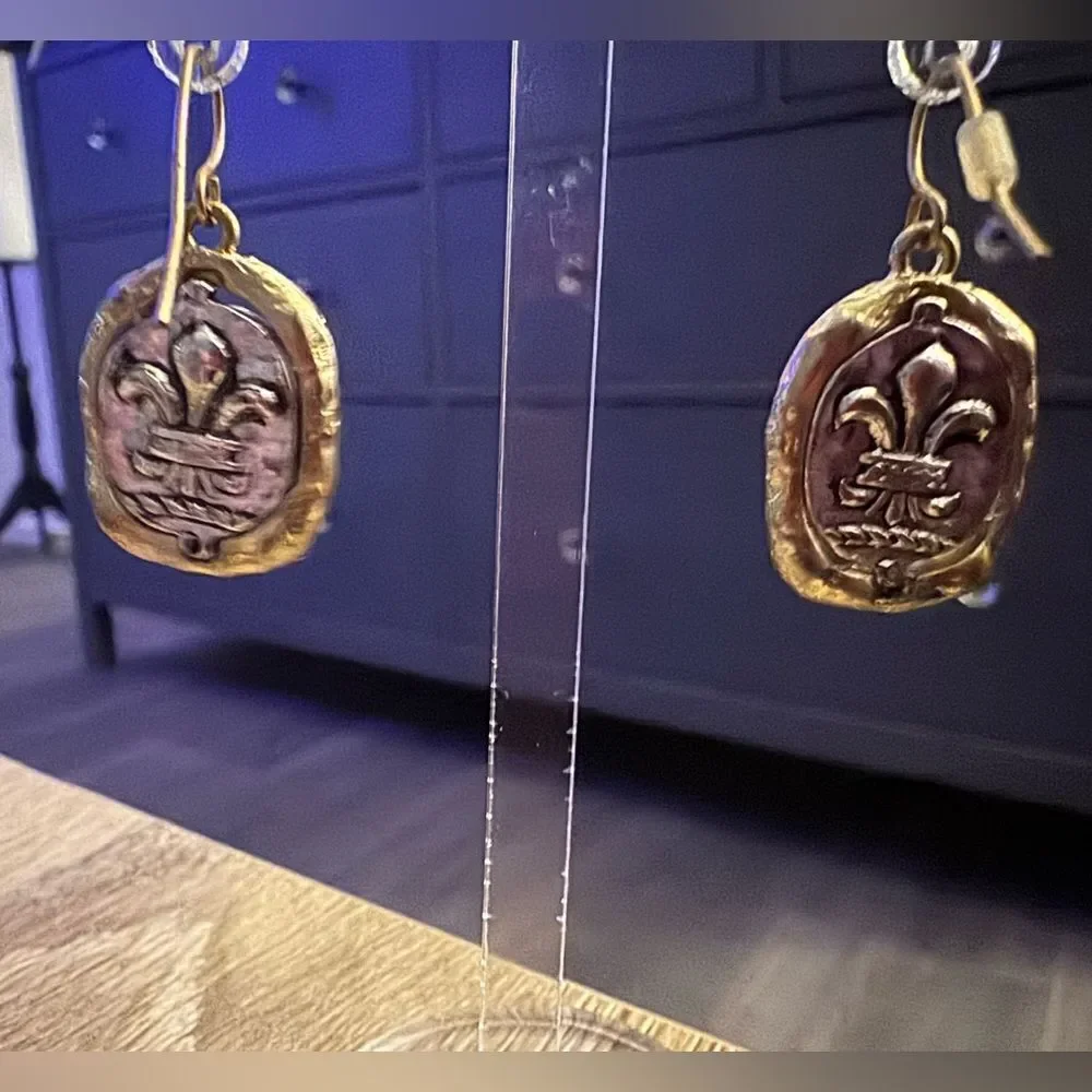 Gorgeous stamped handmade silver and gold earrings❤️